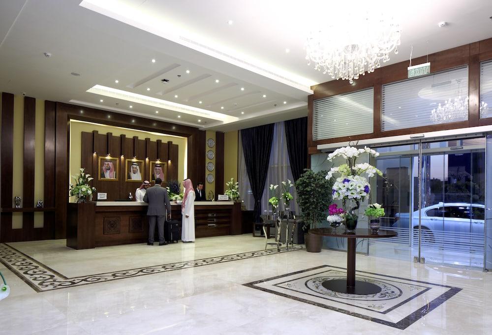 Swiss International Royal Hotel Riyadh - Interior Entrance