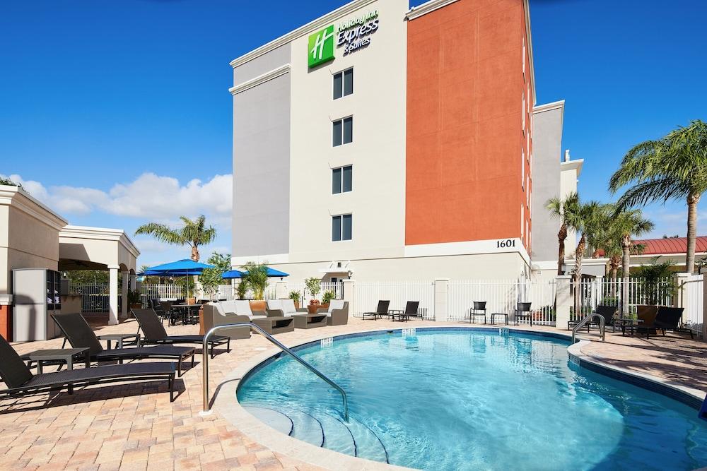Holiday Inn Express & Suites Port St. Lucie West, an IHG Hotel - Waterslide