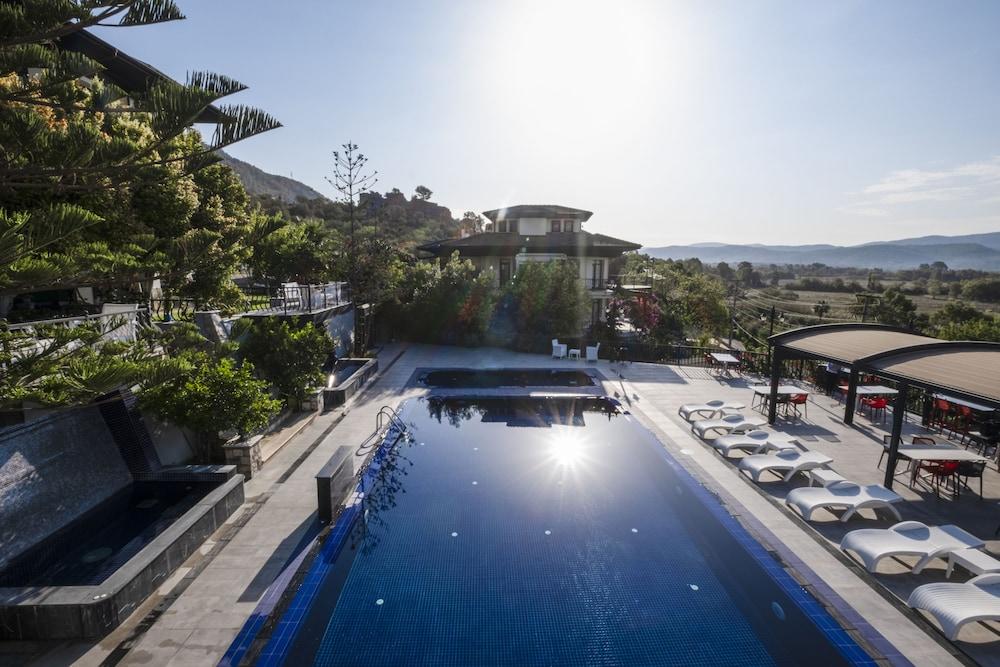 Villa Marine Hotel - Pool