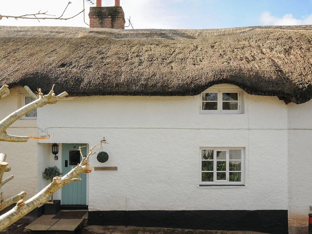 Larksworthy Cottage - Featured Image