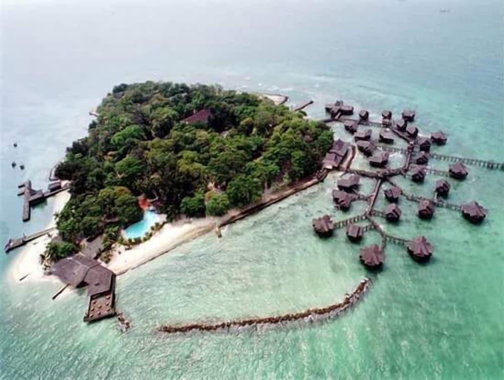 Pulau Ayer Resort and Cottages - Featured Image