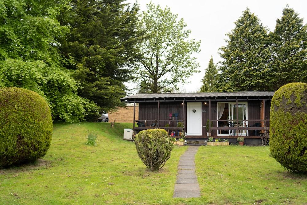 "catkin Lodge set in a Beautiful 24 Acre Woodland Holiday Park" - Featured Image
