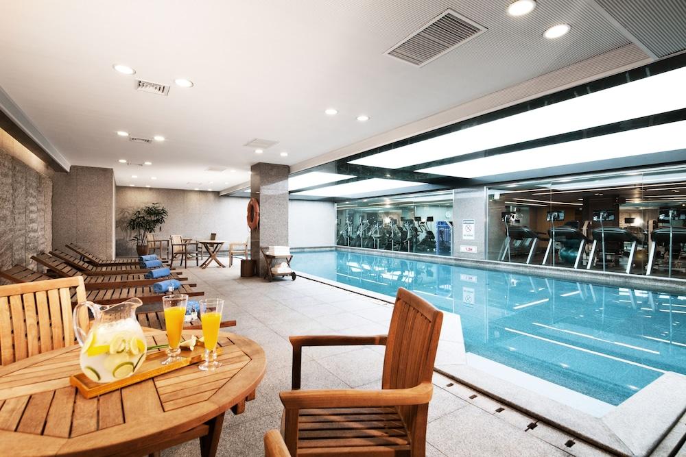 Fraser Place Central Seoul - Indoor Pool