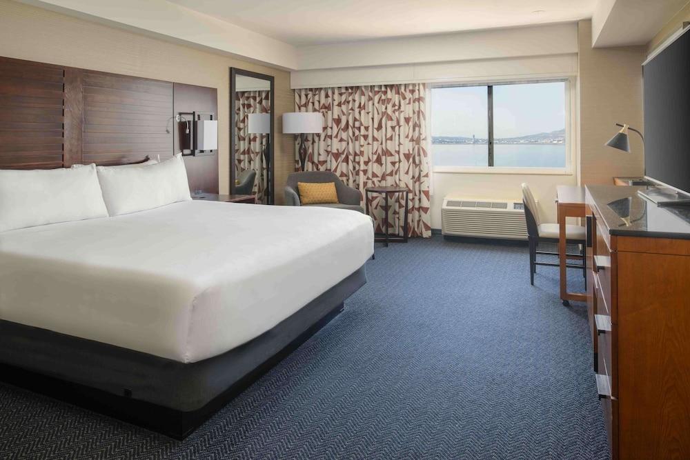 DoubleTree by Hilton San Francisco Airport - Featured Image