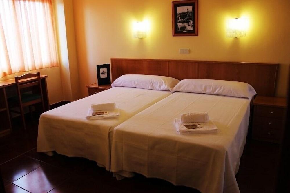 Hotel Santander Antiguo - Room