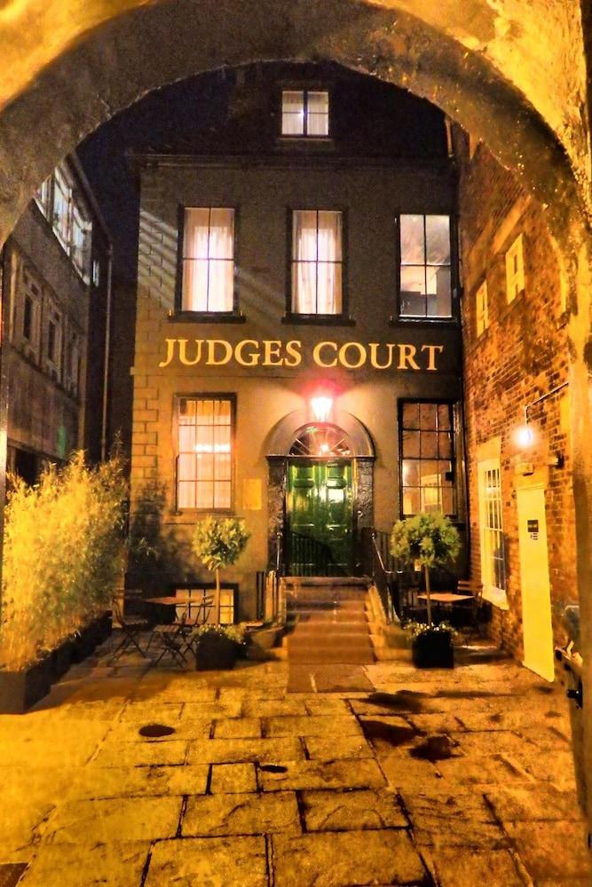 Judges Court - Exterior