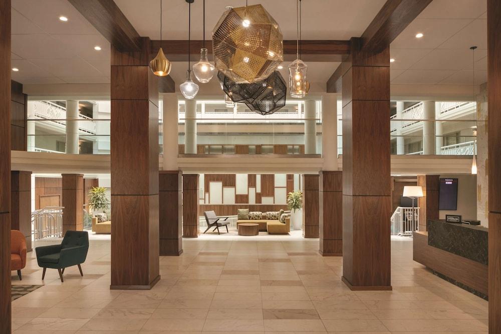 Embassy Suites by Hilton Richmond - Lobby