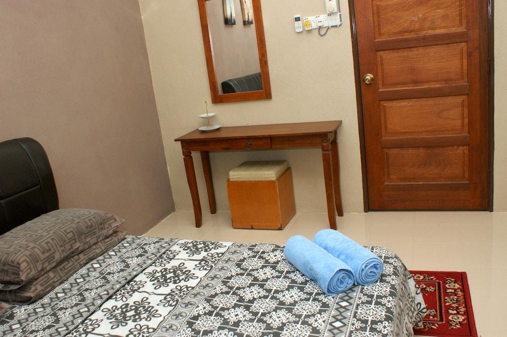 Pemandangan Indah Guest House - Look Out Point - Room
