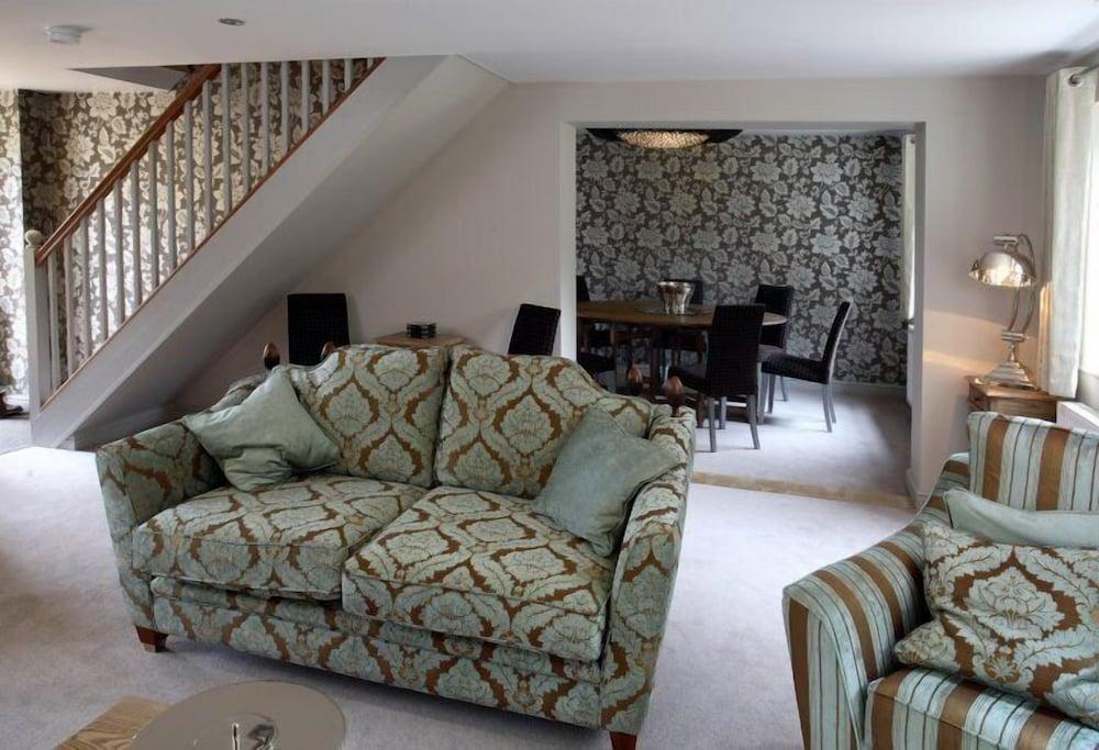 The Hoste Luxury Holiday Cottage - Living Room