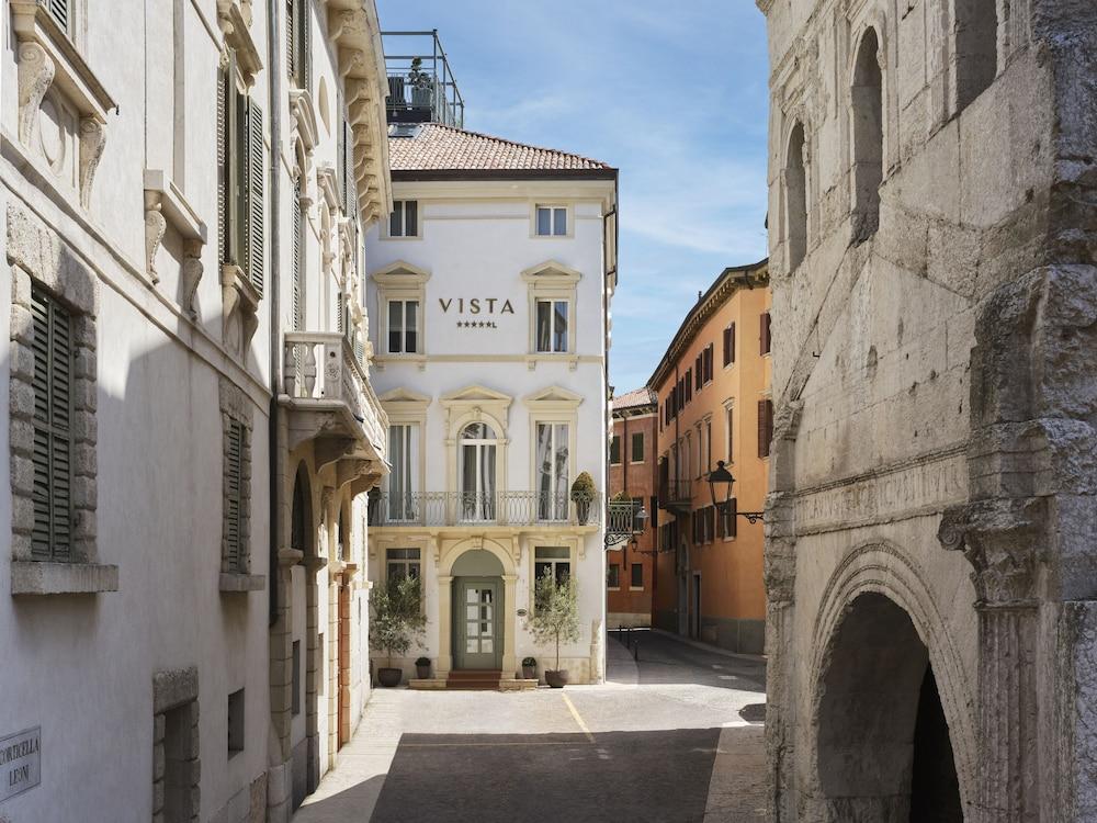 Vista Palazzo Verona - Featured Image