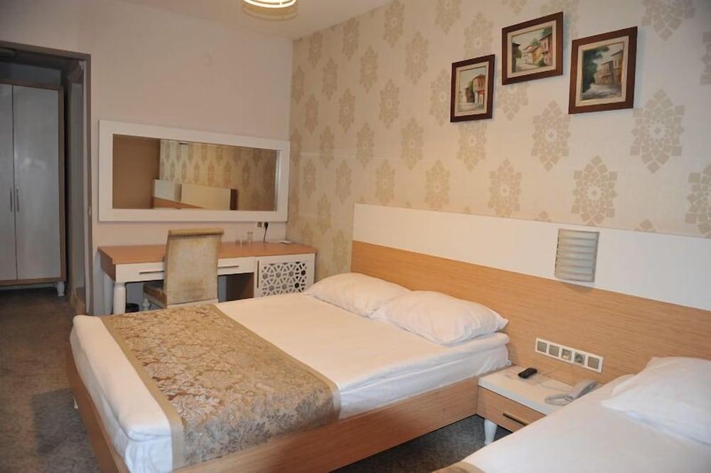 Esadas Hotel - Room