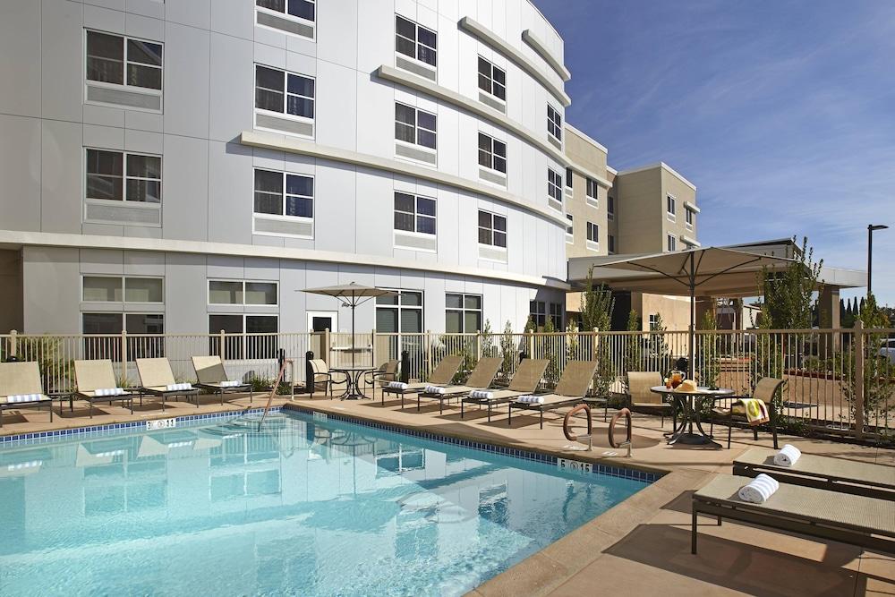 Courtyard by Marriott Sunnyvale Mountain View - Featured Image