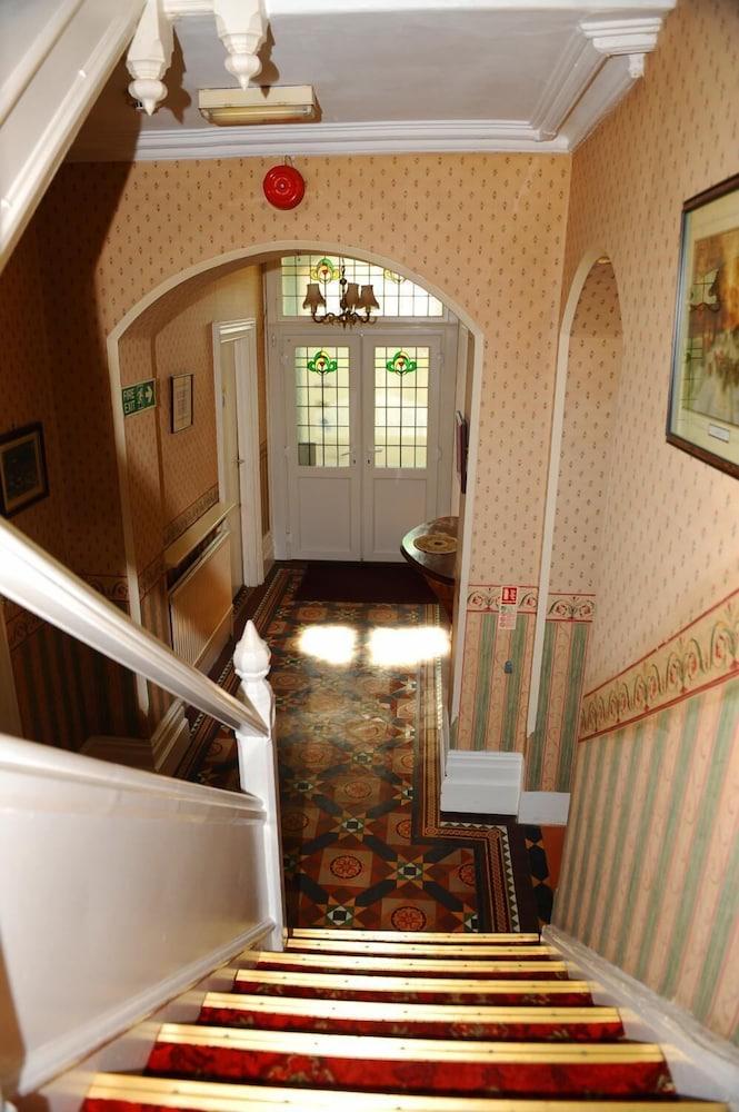 The Russet House - Interior