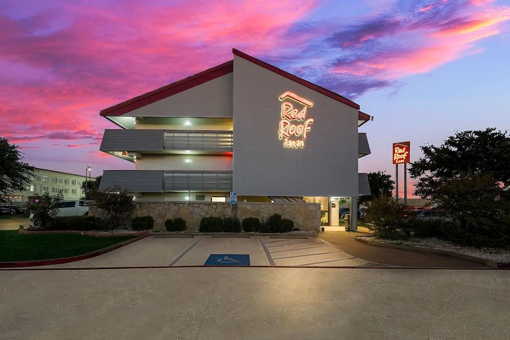Red Roof Inn Dallas - DFW Airport North - Featured Image
