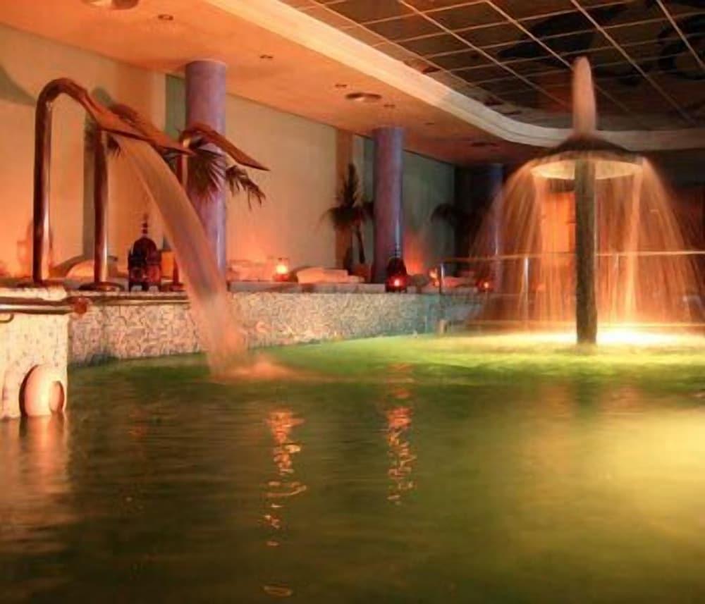 Dolce Vita Thalasso Center Hotel - Indoor Pool