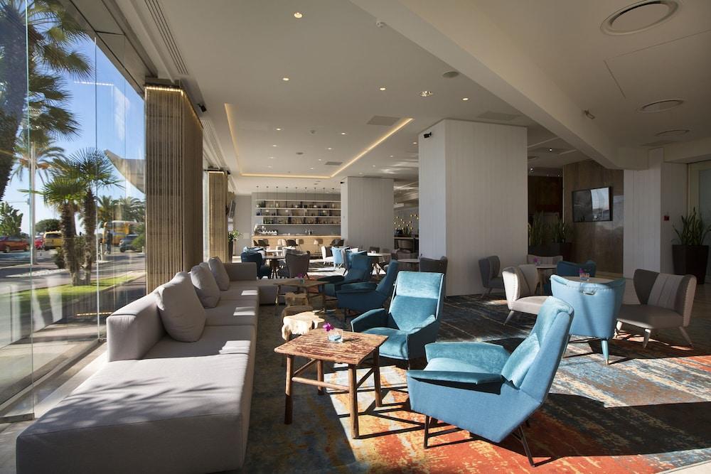 Radisson Blu Hotel, Nice - Lobby Lounge