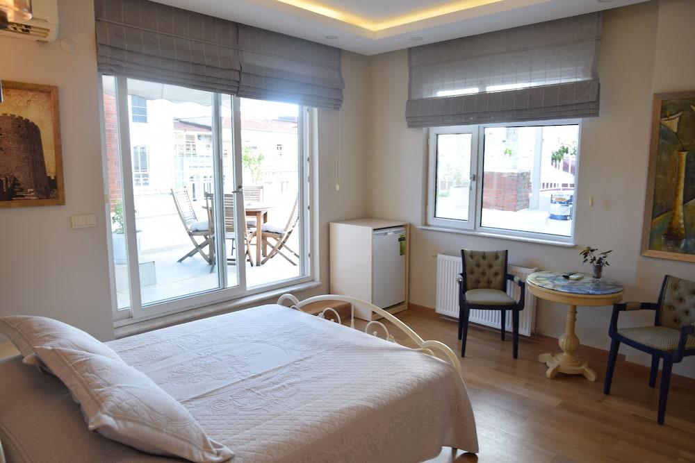 Ragıp Pasha Apartments - Room