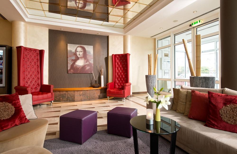 Leonardo Hotel Aachen - Lobby Sitting Area