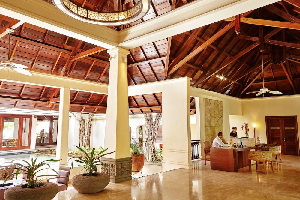 Shanti Maurice Resort & Spa - Reception