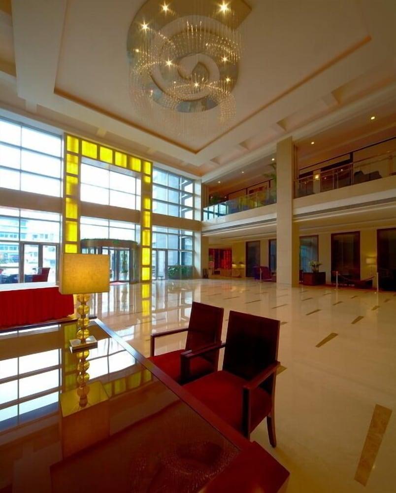Nanjing New Century Hotel - Lobby