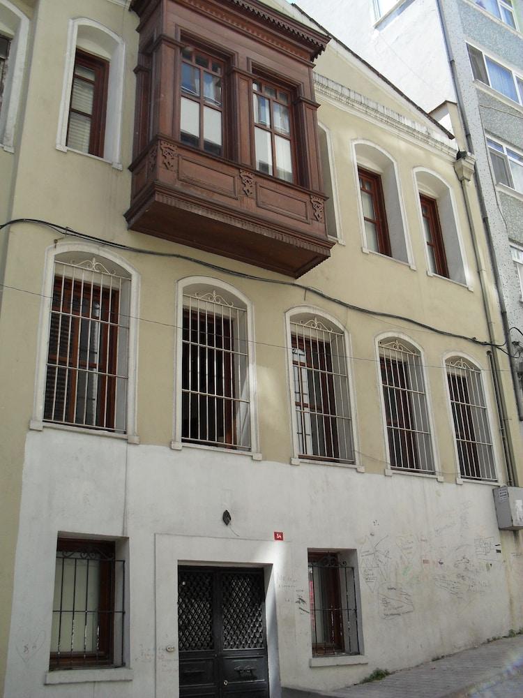 The Pashas House - Exterior