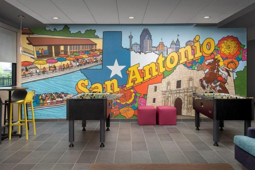 Tru by Hilton San Antonio North - Featured Image