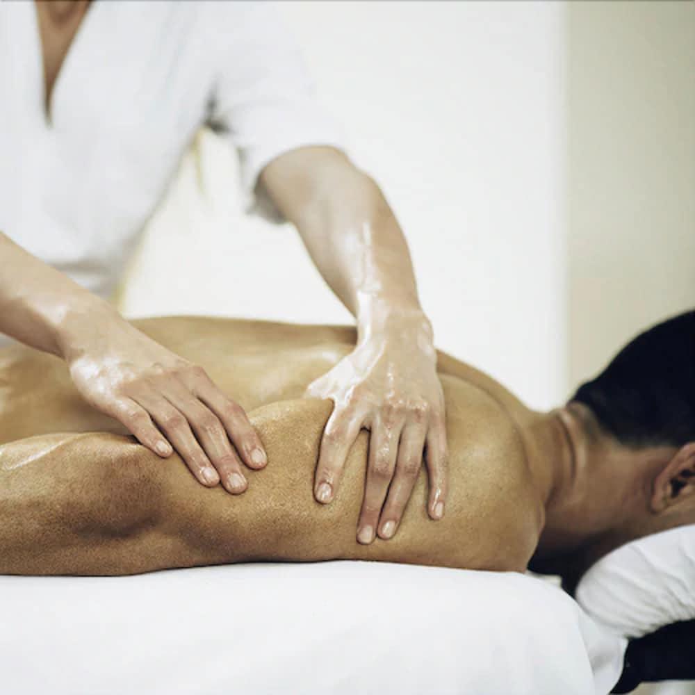 ليدو دو باري هوتل - Massage