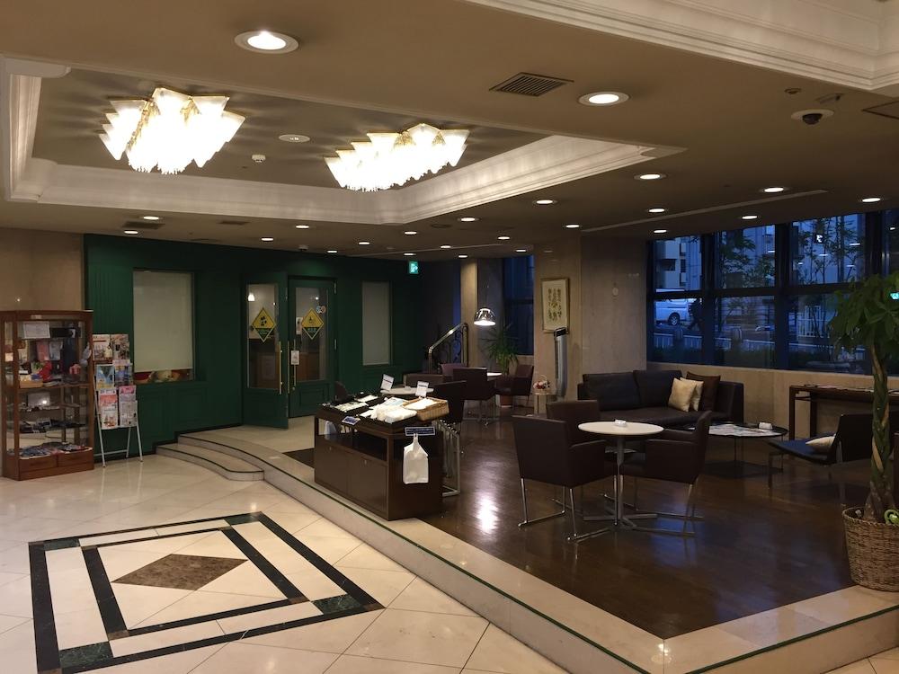 Yokohama Mandarin Hotel - Lobby