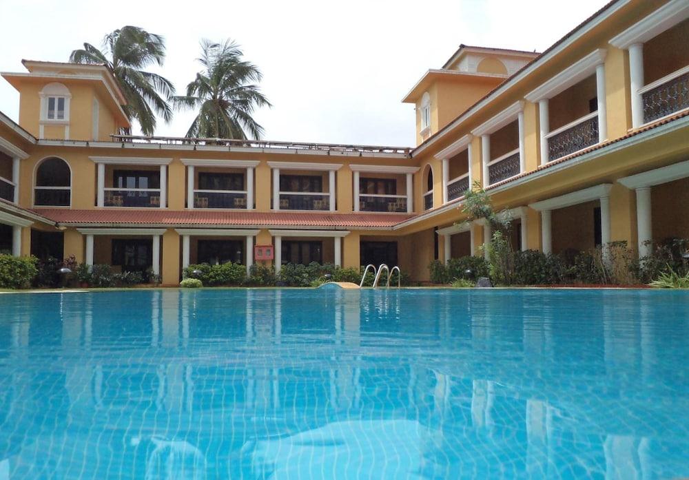 Casa De Goa Boutique Resort - Pool