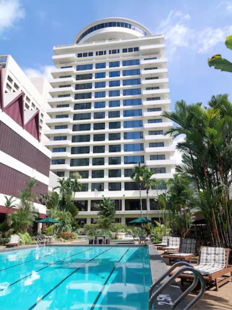 Federal Hotel Kuala Lumpur - Pool