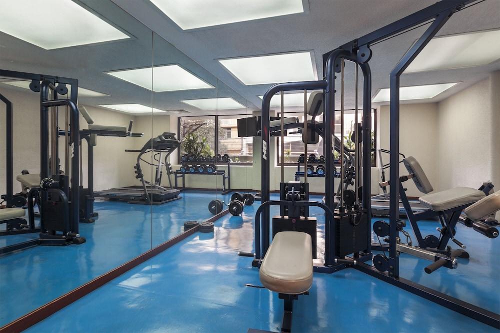 Exe Suites San Marino Hotel - Fitness Facility