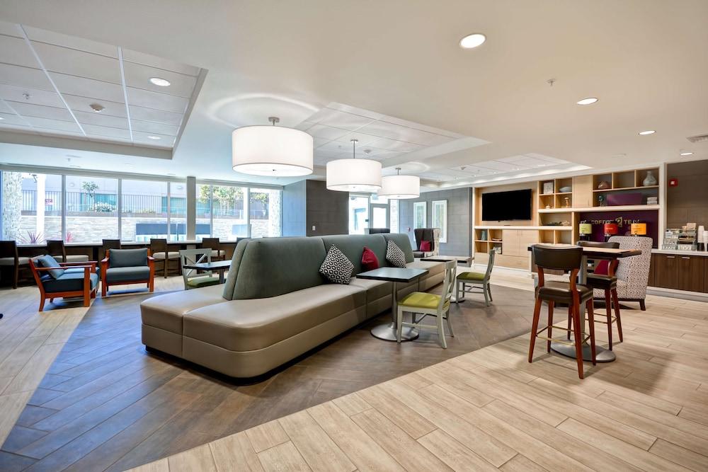 Home2 Suites by Hilton Livermore - Lobby