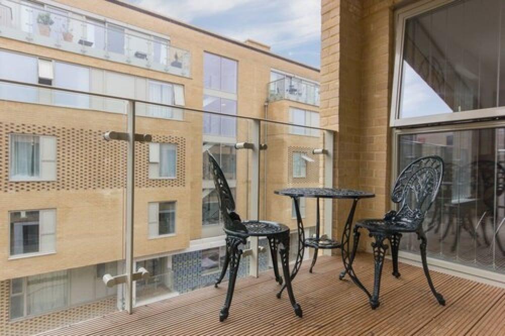Citystay - Vesta Apartments - Balcony