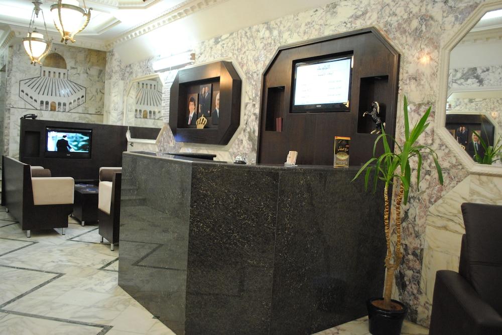 Al Ballouti Hotel Suites - Reception