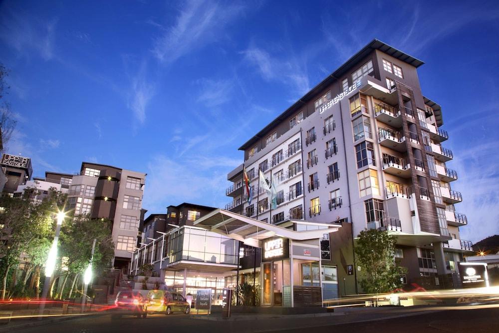 DoubleTree by Hilton Cape Town - Upper Eastside - Featured Image