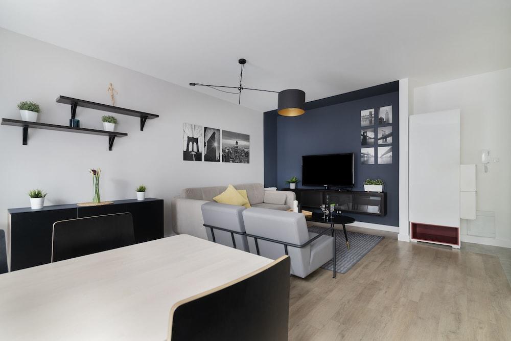 Easy Rent Apartments - GUSTO - Room