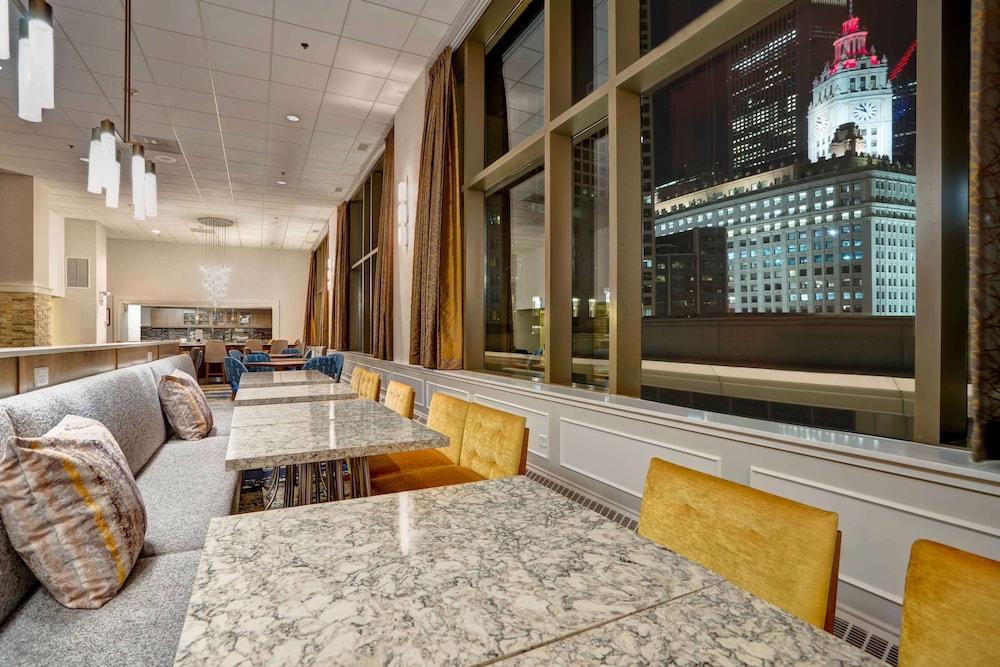 Homewood Suites by Hilton Chicago-Downtown - Lobby