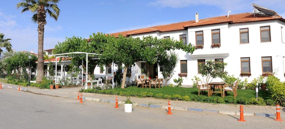 Teos Lodge Pansiyon & Restaurant - Exterior