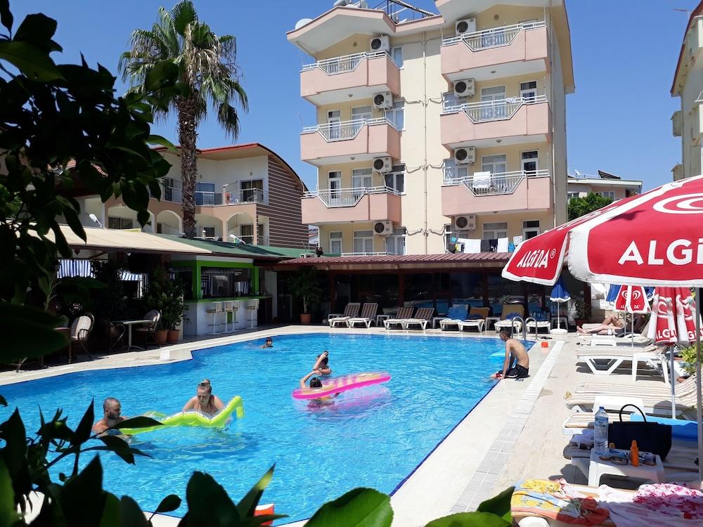 Orient Apart Hotel - Outdoor Pool