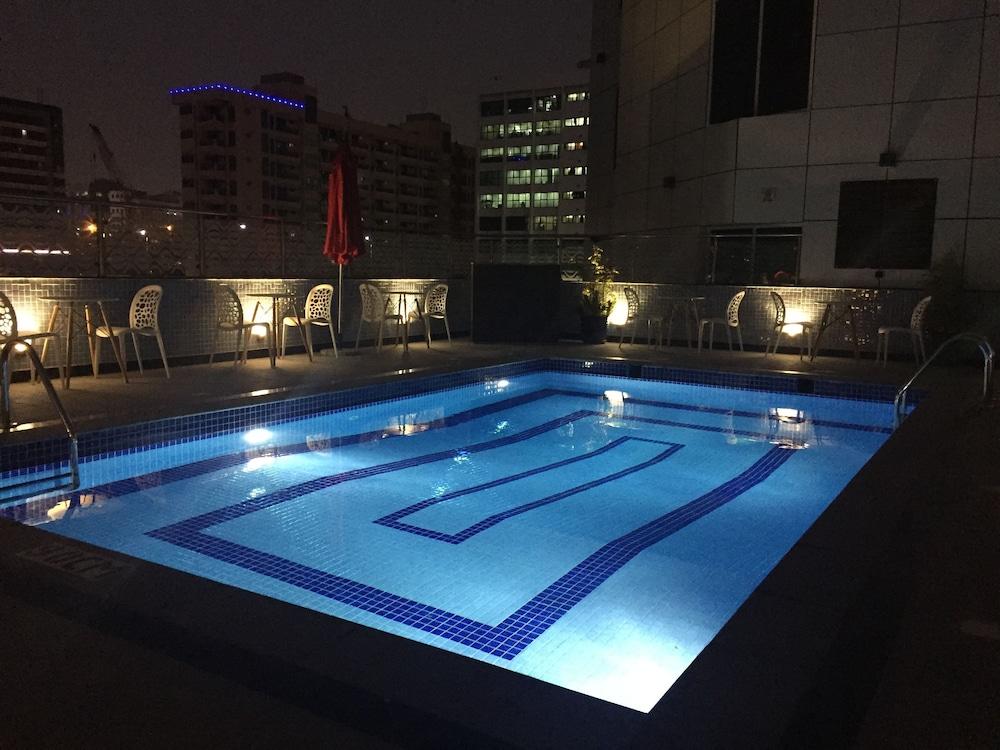 Omega Hotel - Outdoor Pool