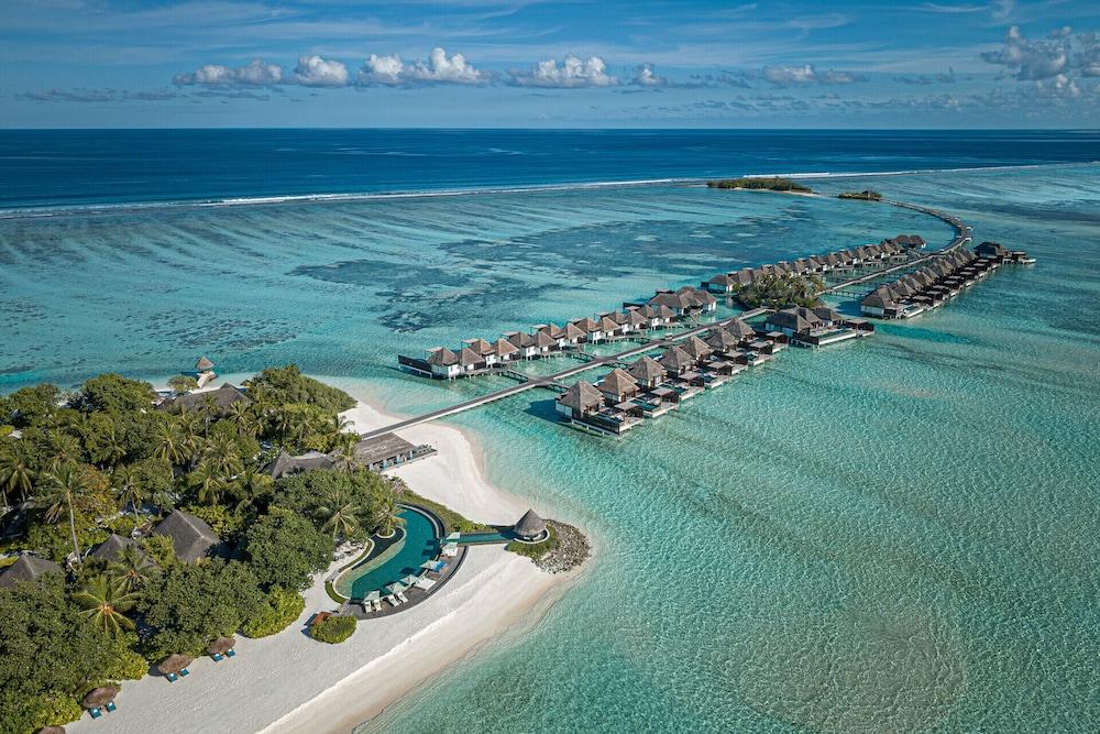 Four Seasons Maldives At Kuda Huraa - Featured Image