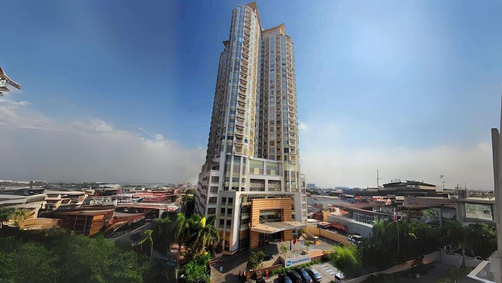 Best Western Mangga Dua Hotel and Residence - Featured Image
