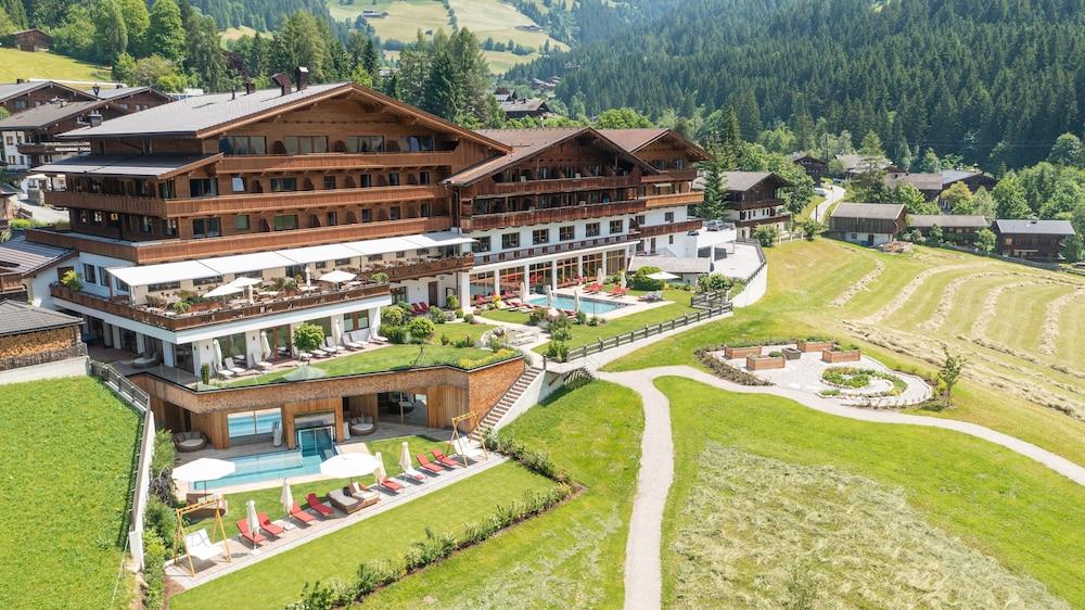 Mountain & Spa Resort Alpbacherhof - Exterior