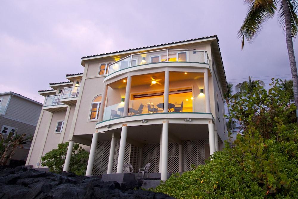 Hale Honu-oceanfront 4 Bedroom Home by RedAwning - Featured Image