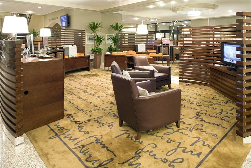 Sheraton Reston Hotel - Lobby