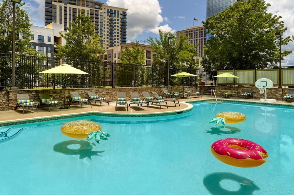 Atlanta Marriott Buckhead Hotel & Conference Center - Outdoor Pool