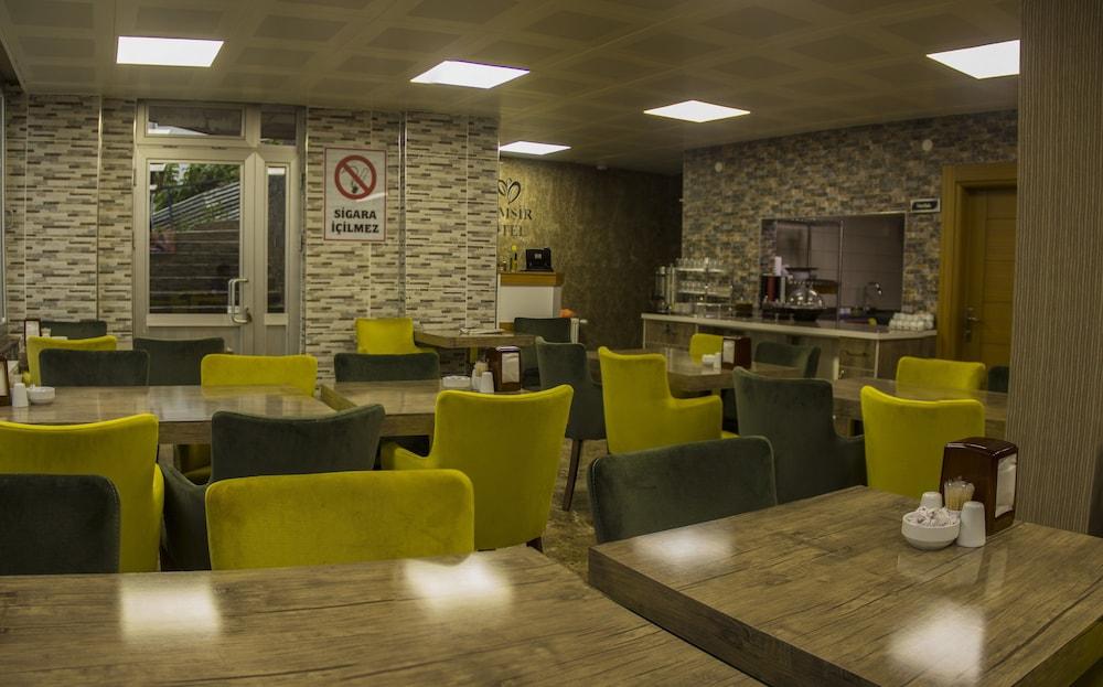 Ayder Simsir Butik Hotel - Lobby Sitting Area