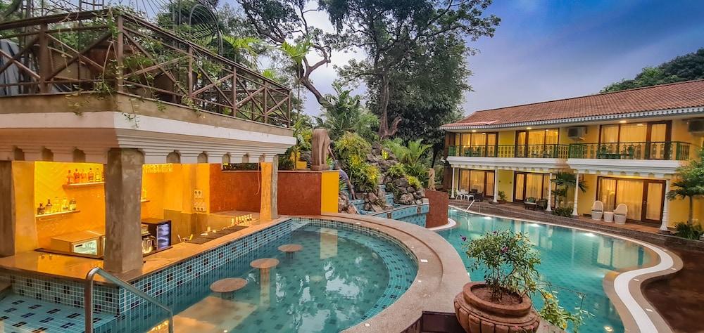 Storii by ITC Hotels Shanti Morada Goa - Pool Waterfall