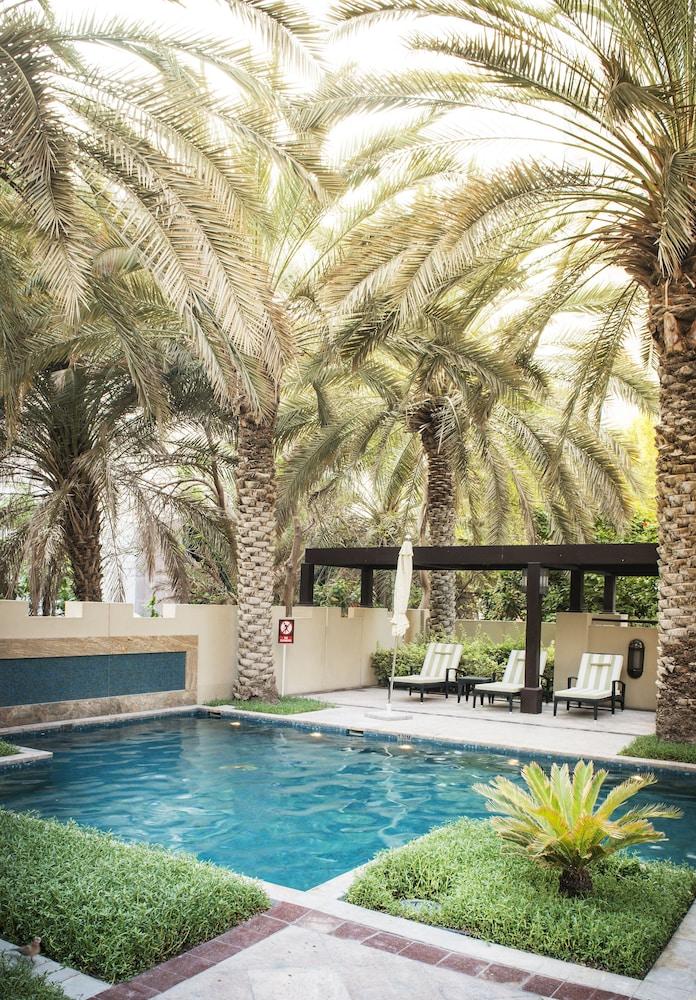 Dream Inn Dubai Apartments - Kamoon - Pool