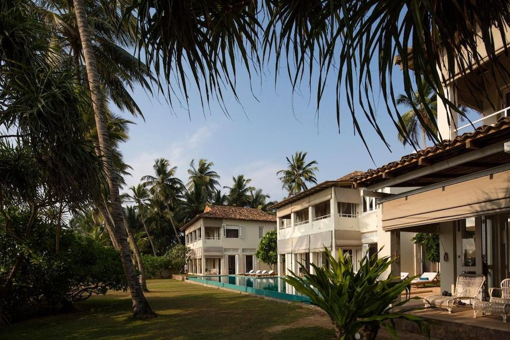Sri Villas - Exterior